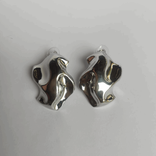 Brinco Ondulado Orgânico folheado a ouro 18k