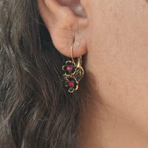 Brinco Flor Dupla vermelha