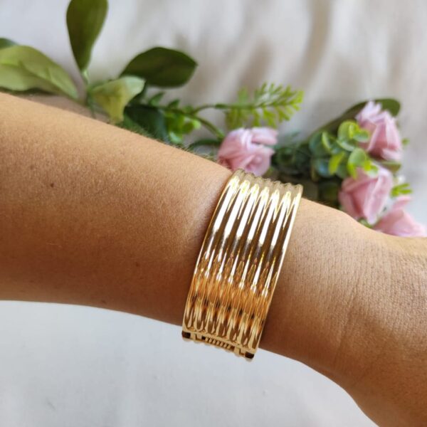 Bracelete Estonado Folheado a Ouro 18k